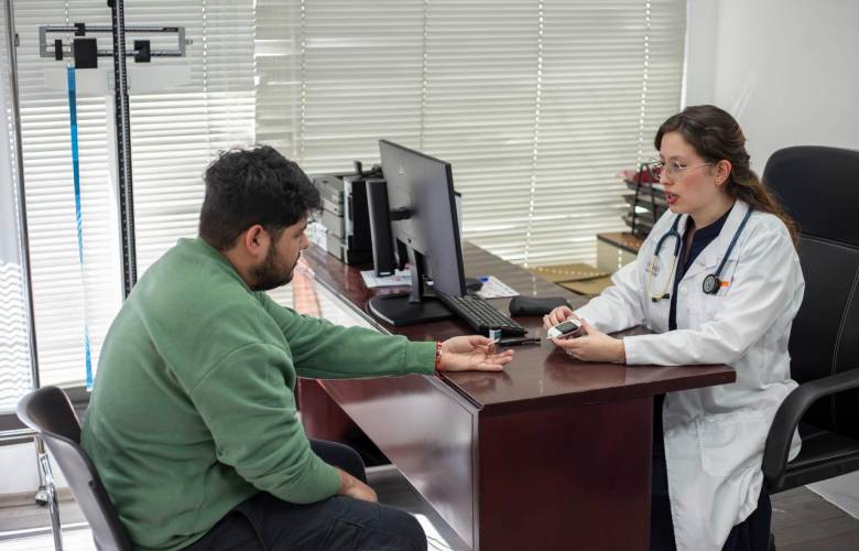 Con más de 125 mil orientaciones a pacientes con sobrepeso y obesidad, Gobierno del EdoMéx fomenta estilos de vida saludables