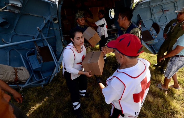 Cruz roja edomex participa en puentes aéreos de ayuda humanitaria a comunidades aisladas de oaxaca