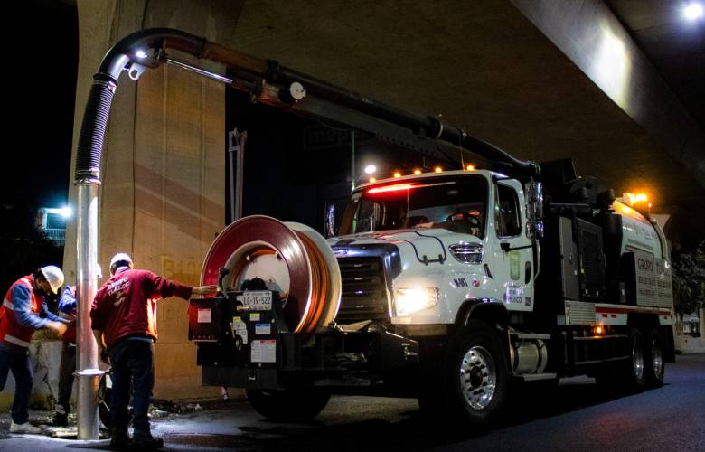 Avanza 60 por ciento desazolve en Periférico Norte con retiro de 1,900 m³ de residuos