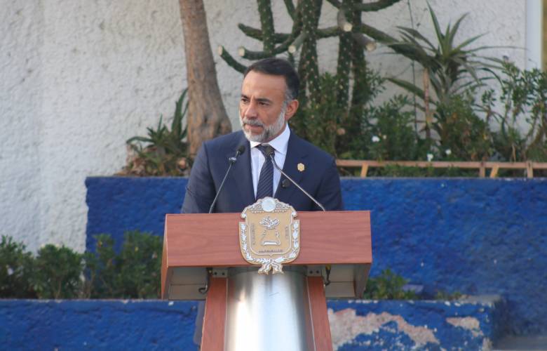 Inicia en Metepec Fernando Flores su segundo trienio, con ajustes en el gabinete y pago de contribuciones