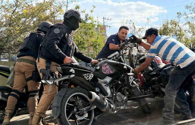 Desmantelan centro clandestino de desarme de motos robadas en Toluca y aseguran 32 unidades