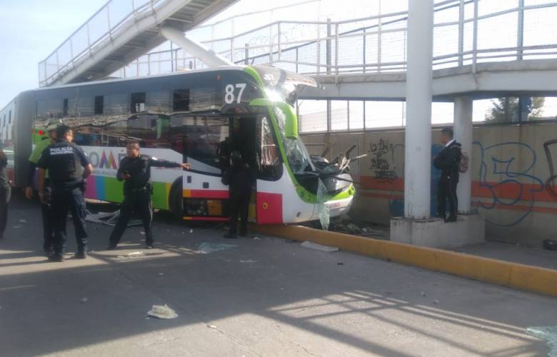 Atienden choque del mexibús en ecatepec