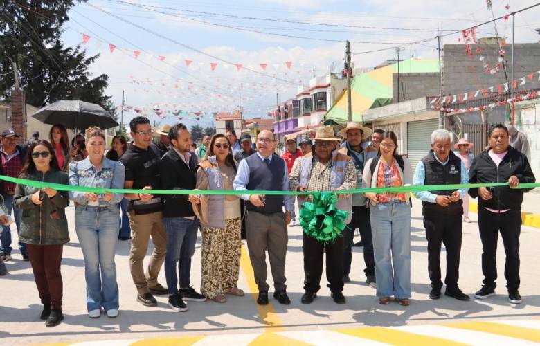 Fortalece Zinacantepec infraestructura vial en San Lorenzo Cuauhtenco