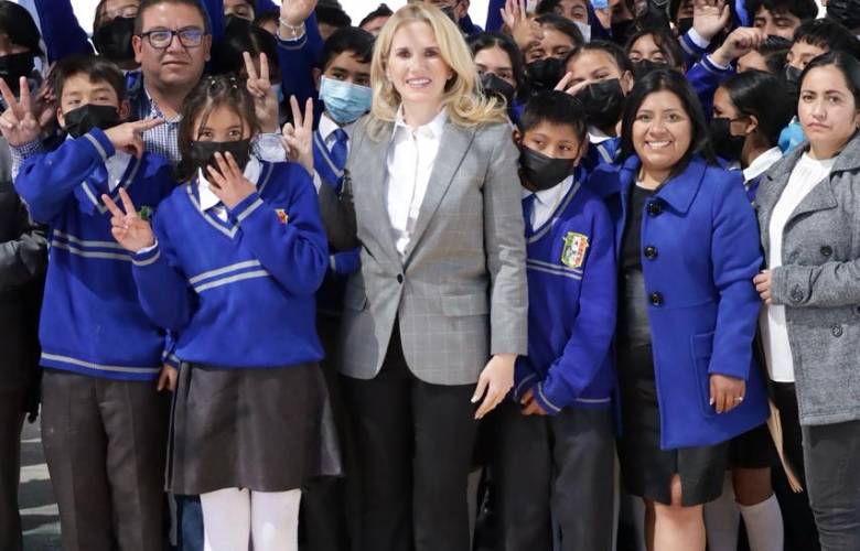 Entrega Huixquilucan 2 rehabilitaciones de escuelas más con 