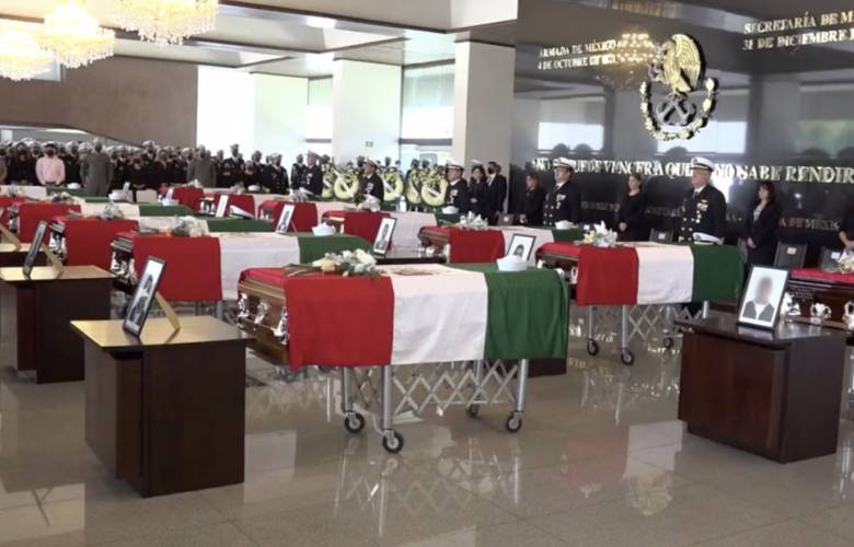 Homenajean a marinos que murieron en el helicóptero caído en Sinaloa