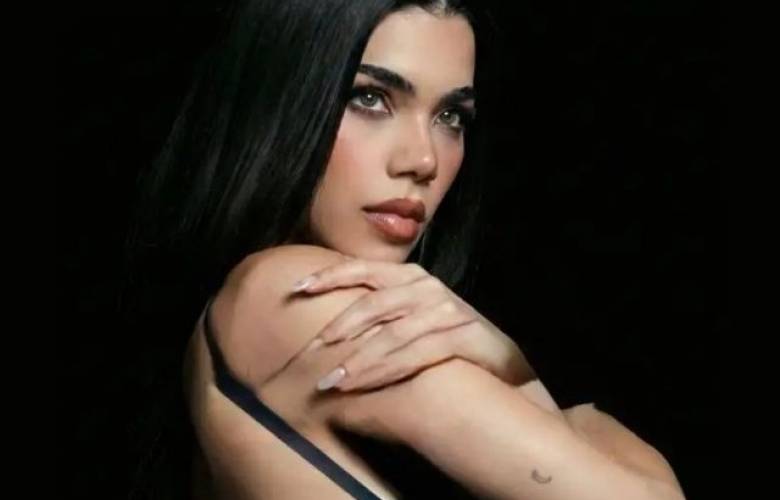 Presenta Kenia Os “K de Karma” y consolida su evolución en la música pop latina