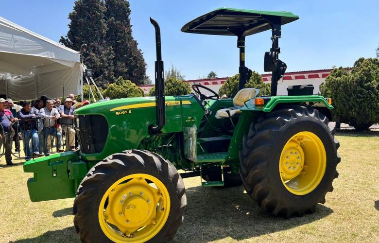 Otorgará GEM apoyos para tractores y drones en municipios agrícolas
