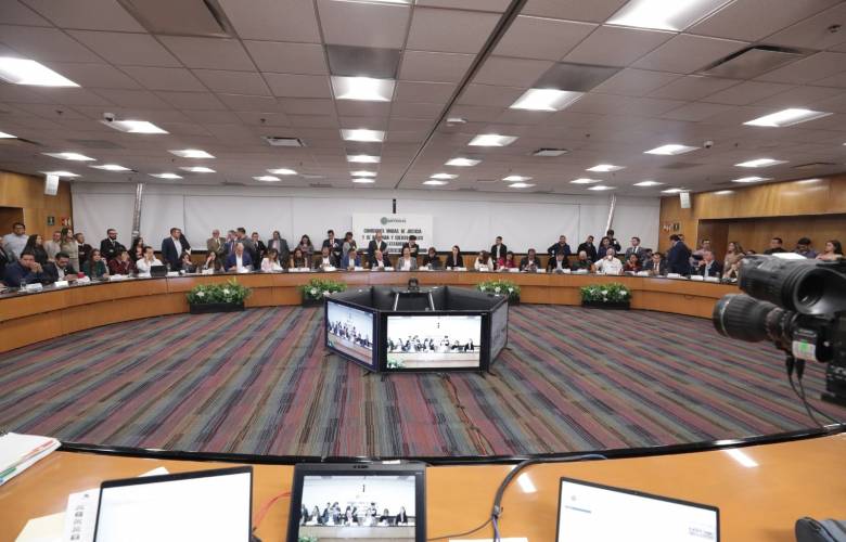 Aprueban comisiones de Justicia y Hacienda de la Cámara de Diputados dictamen a la minuta que reforma la Ley de Amparo