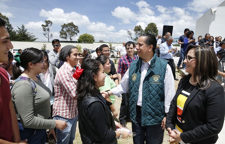 Llama jorge olvera a empresarios del  transporte a no aumentar costo del pasaje
