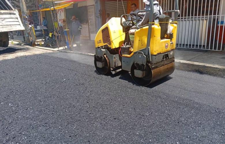 Avanza el bacheo en Tianguistenco para recuperar las calles