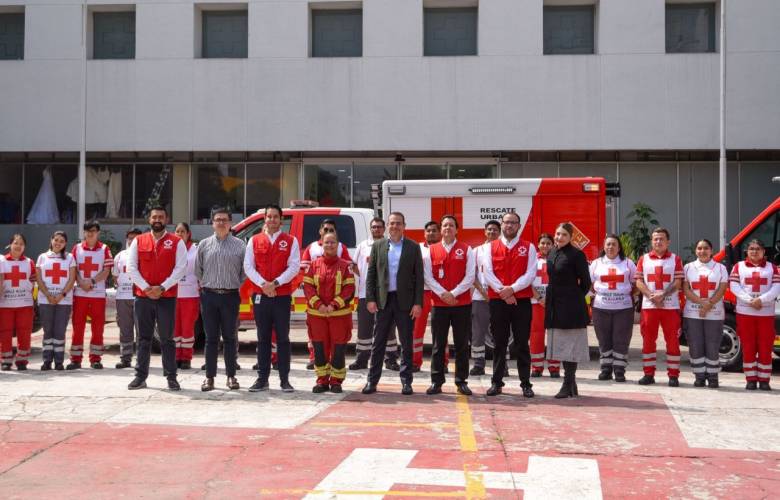 Cruz roja mexicana fortalece su flotilla con donación de ambulancias y unidad de rescate de fundación fibra uno 