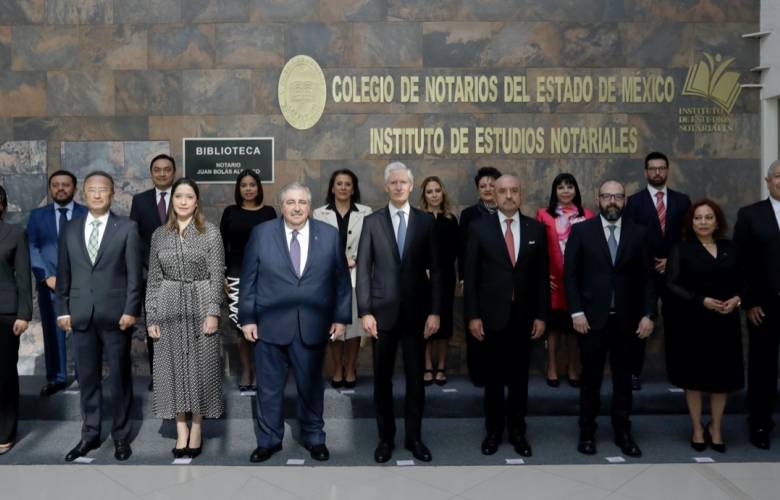 Juan Castañeda asume la Presidencia del Colegio de Notarios del Edomex