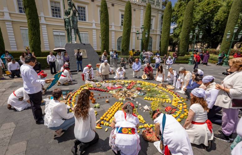 La UAEMéx celebra la llegada de la primavera con ceremonia de tradición mexica