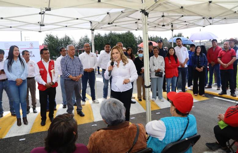 Entrega gobierno de San Mateo Atenco importante obra vial en el barrio de San Isidro 