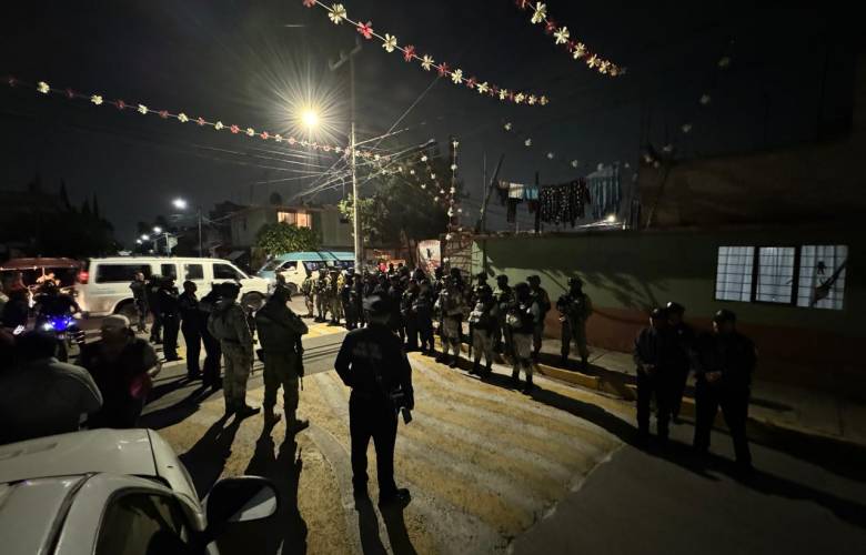 Gobierno Federal y del Estado de México despliegan maquinaria especializada para atender a 600 familias afectadas por las intensas lluvias en Chalco