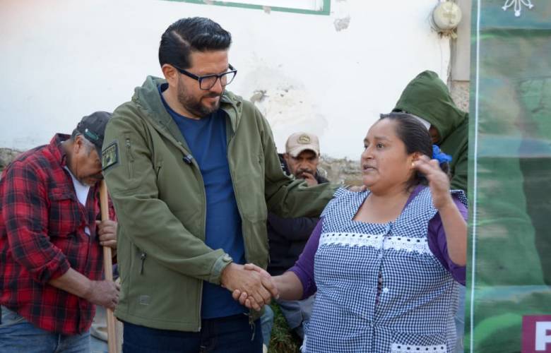 Impulsa rescate de caminos vecinales en Almoloya de Juárez con participación ciudadana