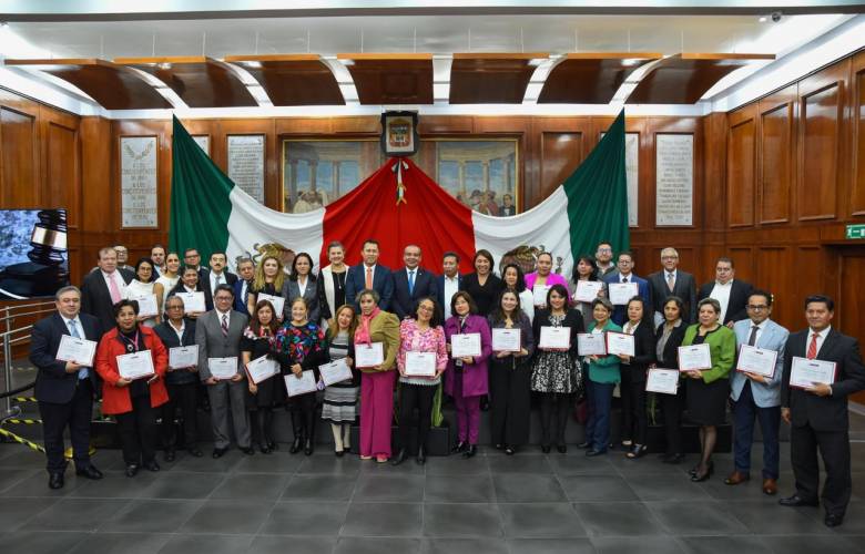 Reconocen en Congreso mexiquense a profesionales de la abogacía
