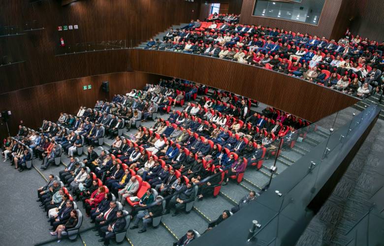 Fortalece Poder Judicial del Edomex formación profesional con convenio de prácticas para universitarios