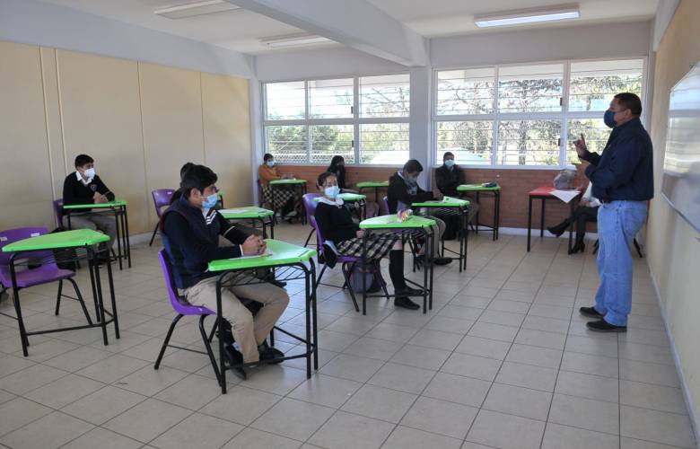 Edoméx alcanza 95 por ciento de alumnos que vuelven a clases presenciales 