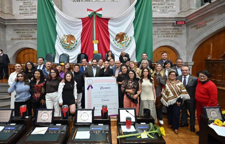 Congreso mexiquense reconoce a mujeres periodistas y fotoperiodistas en su día 