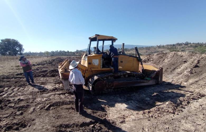 Supervisan obras hidroagrícolas en Aculco para fortalecer el campo mexiquense
