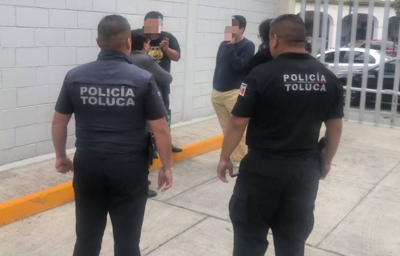 Llama Ricardo Moreno a evitar fraudes y pedir apoyo a la Policía Municipal de Toluca