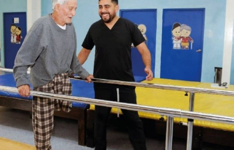 Invita Gobierno del EdoMéx a estudiar Terapia Física para formar profesionales en rehabilitación