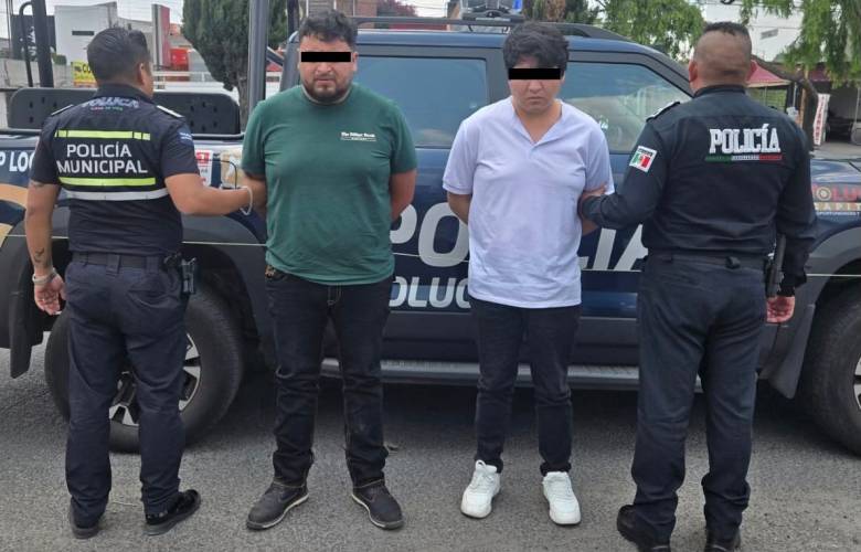 Detiene Policía de Toluca a dos por robo de celulares y recupera 15 equipos