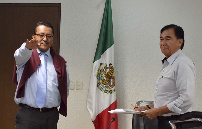 Toma protesta nuevo cronista municipal de cuautitlán izcalli