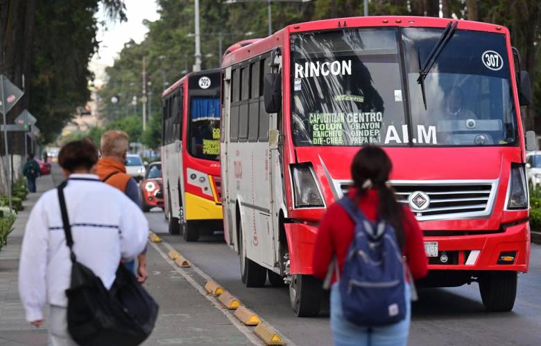  EdoMéx protege a pasajeros: choferes de transporte deben certificarse y conducir en carriles asignados