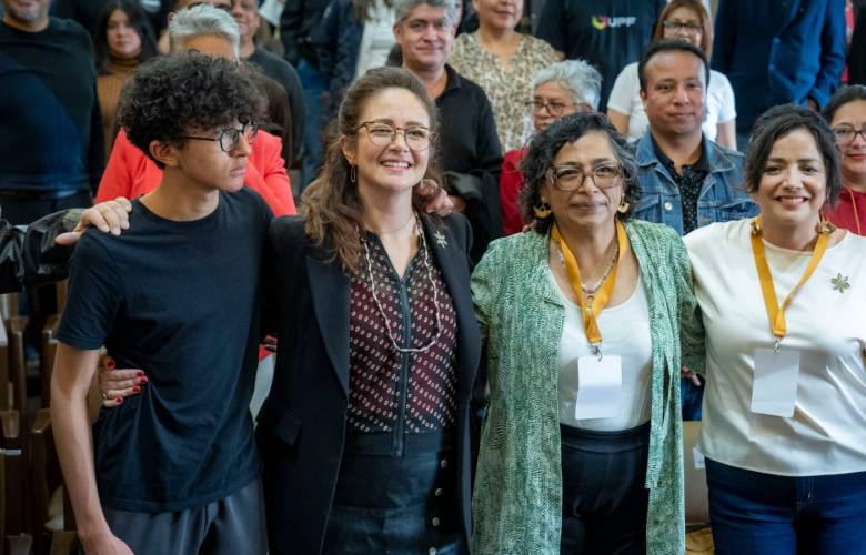 Dialogan poesía y ciencia en la UAEMéx durante conferencia magistral