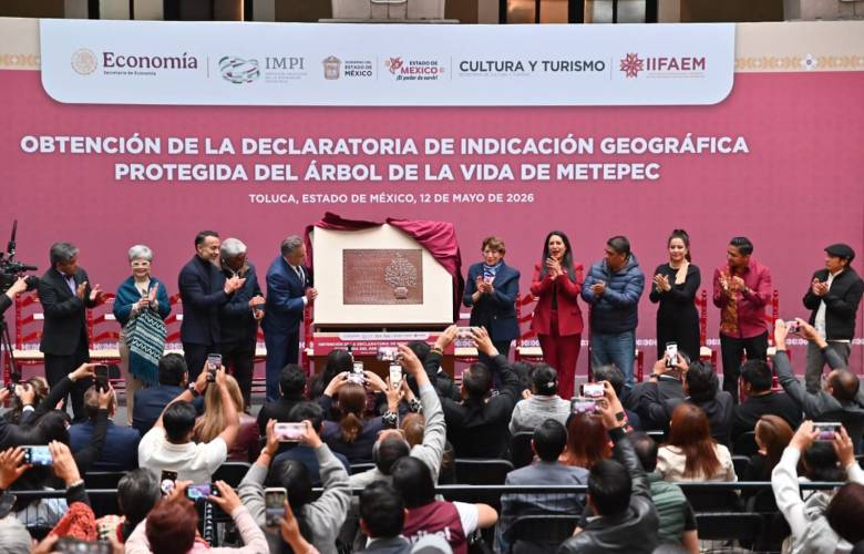 Acompañan legisladores protección del Árbol de la Vida de Metepec
