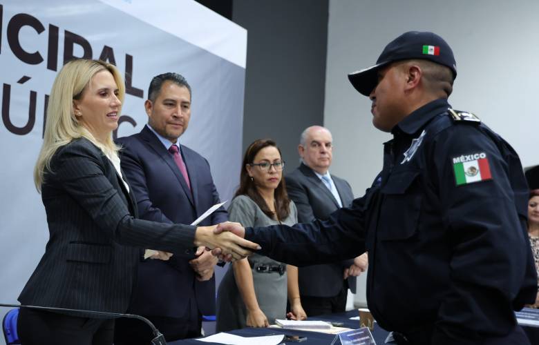 Huixquilucan cumple con el 100 porciento de la certificación policial 
