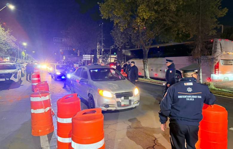 Remiten a 88 conductores por alcoholímetro en Toluca