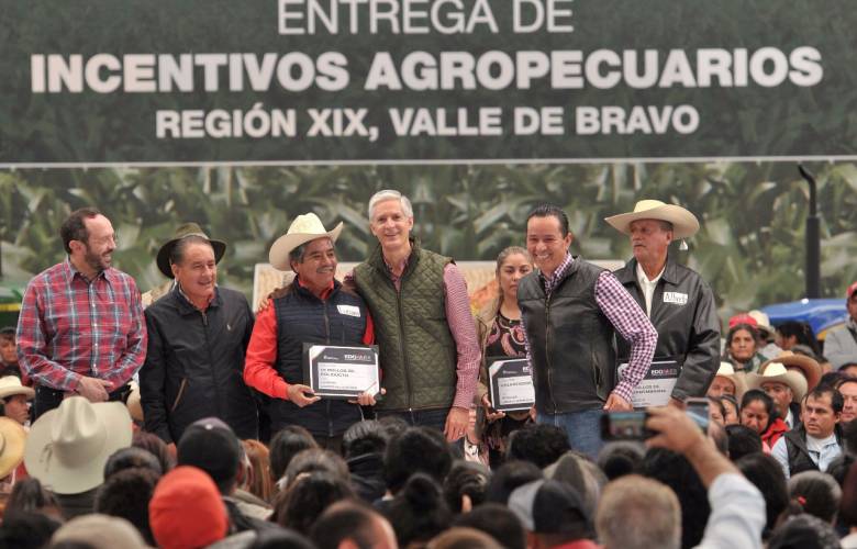 Reciben apoyos productores mexiquenses de valle de bravo 