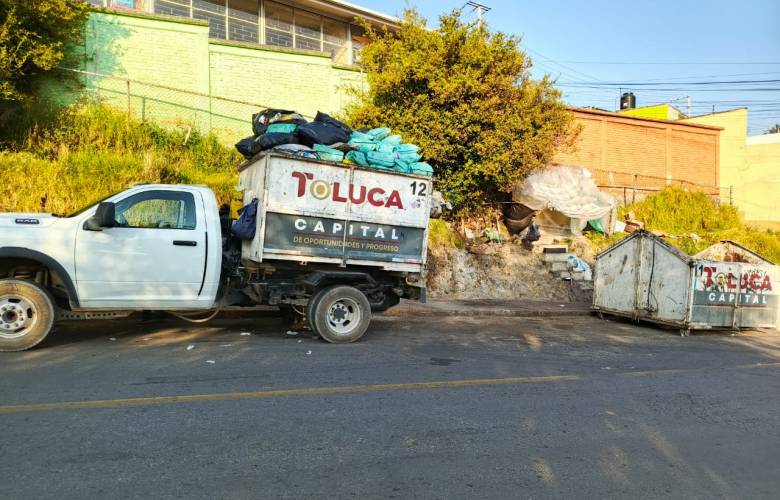 Reinstala Gobierno de Toluca contenedor de basura en El Cóporo