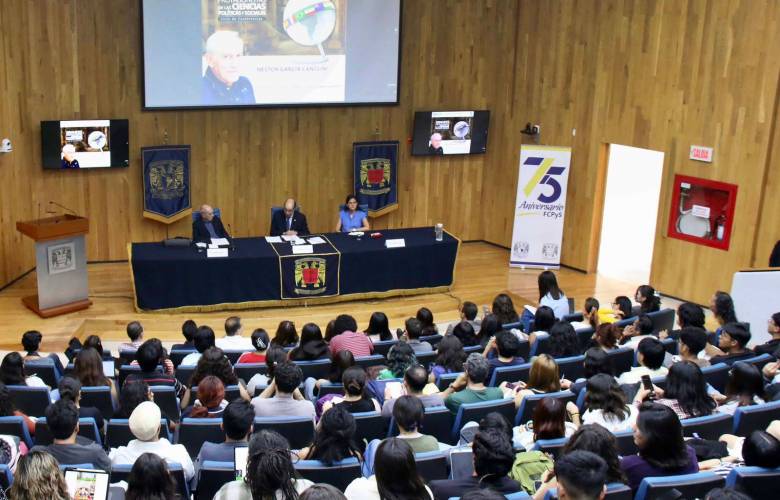 Plataformas digitales nos convierten en “ciudadanos monitoreados”: Néstor García