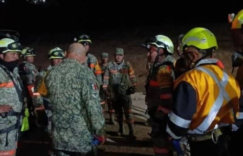 Rescatan con vida a minero atrapado en Sinaloa tras más de 100 horas de labores