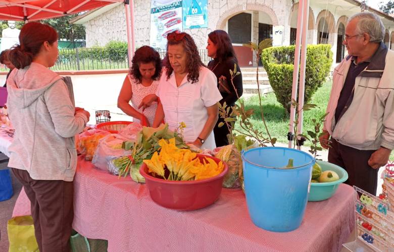 Deja Tianguis Colibrí derrama económica superior a 2 millones de pesos en beneficio de productores rurales