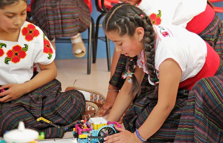 Estudiantes de primaria impulsan proyecto de robótica para rescatar lengua tlahuica