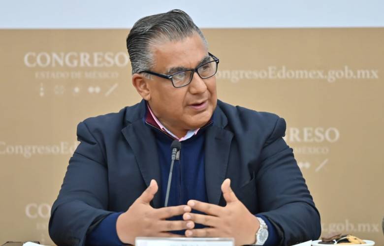 Propone Octavio Martínez hasta hasta 5 años de prisión a abogados por fraude procesal