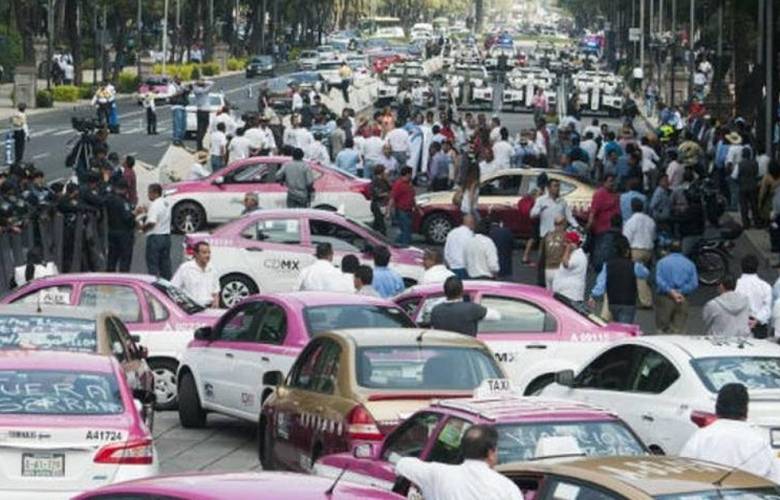 Taxistas mexiquenses y del área metropolitana insisten en sacar  a Uber y similares 