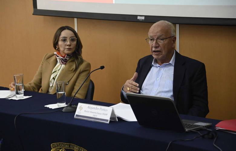 La ciencia puede compararse con un campo de batalla, considera Alejandro Portes 
