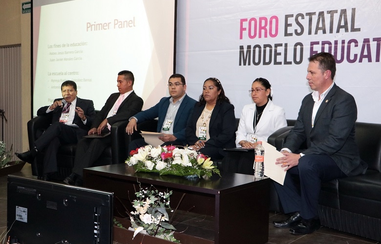 El magisterio estatal, activo en foros del modelo educativo