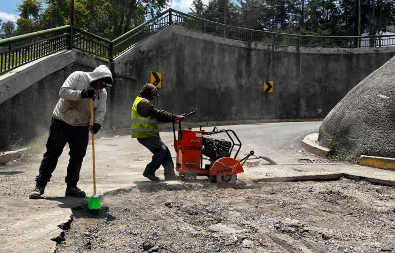 Avanzan trabajos de bacheo en Toluca