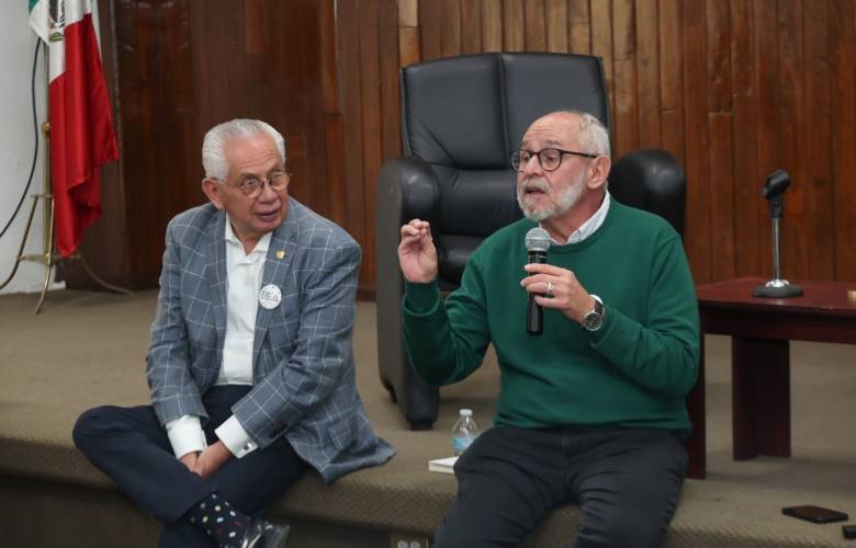 Comparte Benito Taibo con estudiantes de la UAEMéx el poder transformador de la lectura