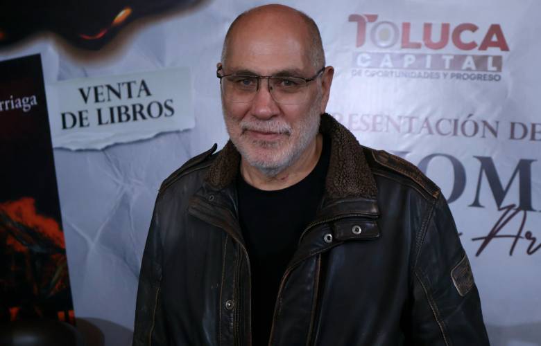 Presenta Guillermo Arriaga “El Hombre” en PrimaverArte en Toluca