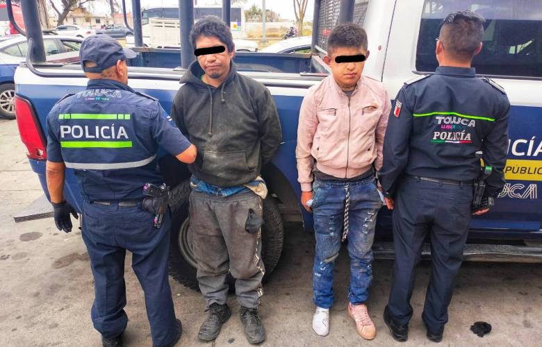 Dirección general de seguridad y protección de Toluca detiene a 2 individuos por el delito de robo con violencia 