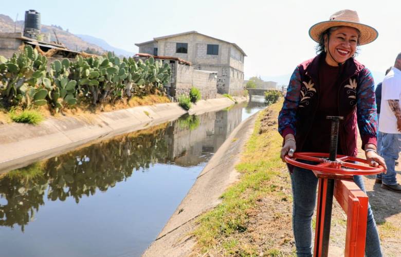 Moderniza Gobierno del EdoMéx canales de riego en Temascalcingo | #OscarGlenn