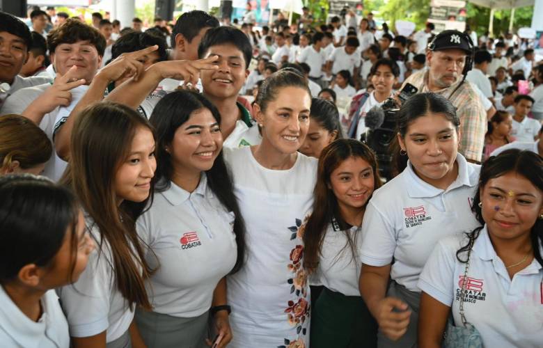 Anuncia Sheinbaum desde Tabasco construcción de más preparatorias y condena manifestación violenta en CDMX 